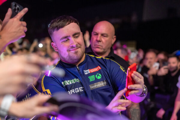 The PDC stars power past the Nordic Representatives as Humphries and Price set up a quarter-final clash