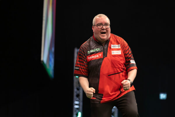 Brilliant Bunting Storms to Players Championship 18 Success in Leicester