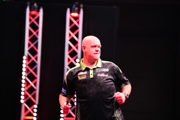 Van Gerwen Reminds The World He