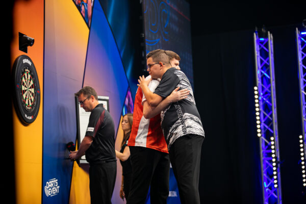 Aspinall to Face Humphries as Springer Stuns Van Veen on an opening day of upsets in Hungary 