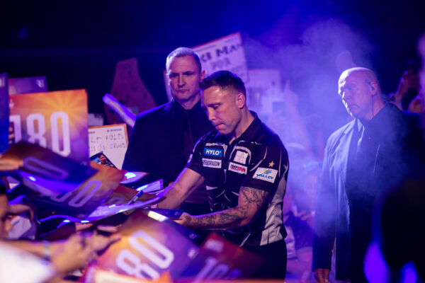 Van Barneveld Turns Back the Clock in Budapest with a stunning performance (PDC Europe/ Gábor Kiss)