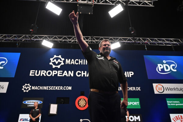 James Wade Dedicates European Championship Win over Littler to his Son Arthur James Wade Dedicates European Championship Win over Littler to his Son Arthur