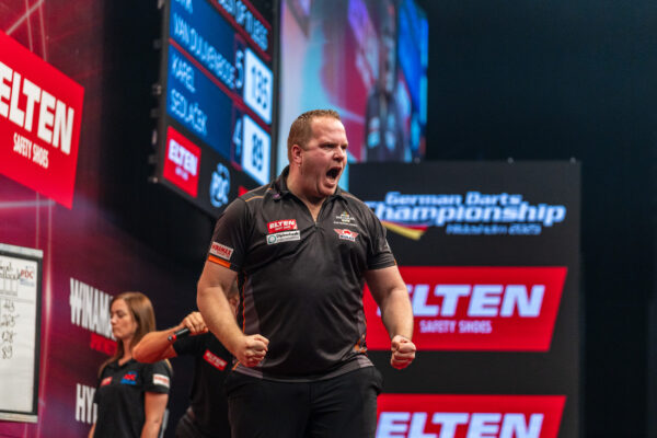 Dutch delight in Hildesheim with five Dutch progressing as Nathan Aspinall books his place in the second round