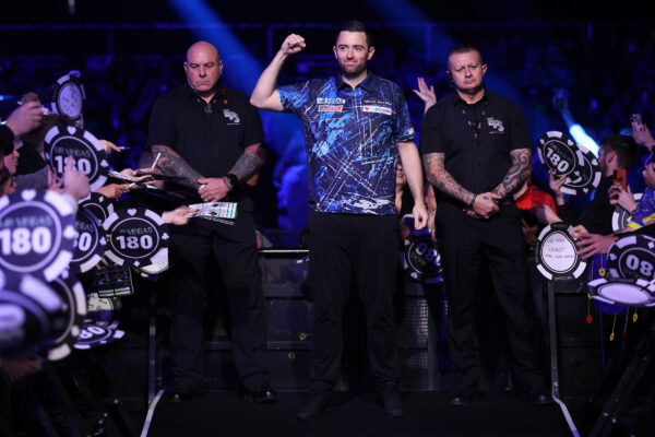Humphries Hits Perfect Nine-Darter as Littler and Five Others Seal Last-16 Spots in Wolverhampton