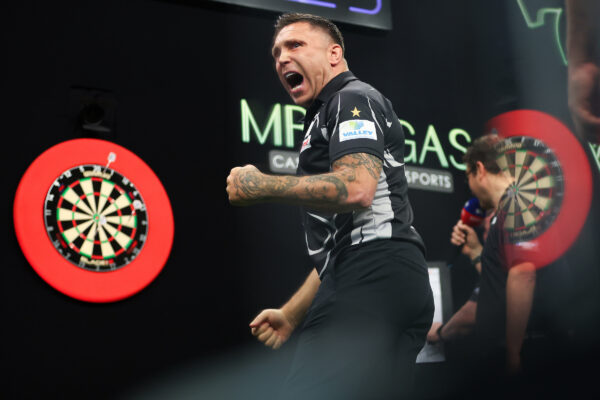 Humphries, Price and Smith Lead the Charge Into Grand Slam Knockouts
