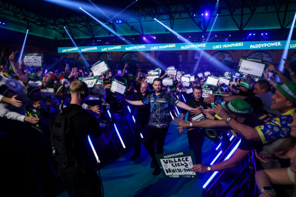 Humphries Holds Off Clemens Comeback as Van Gerwen and Anderson March On at Ally Pally