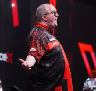 Stephen Bunting on stage during the 2026 Winmau World Masters.