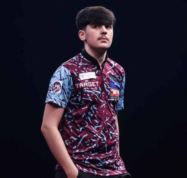 Kaya Baysal overcomes Mitchell Lawrie to claim Winmau Junior World Masters crown