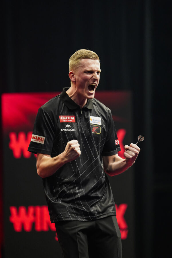 Kevin Doets stars on day one of the European Darts Trophy shattering the record average 