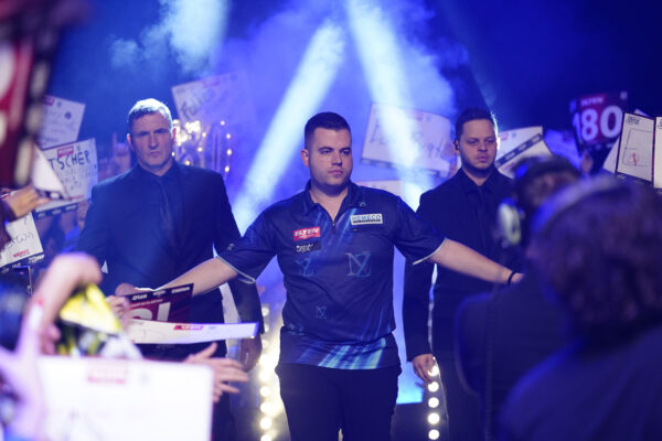 Niels Zonneveld stuns Michael Van Gerwen in one of his career-best performances 