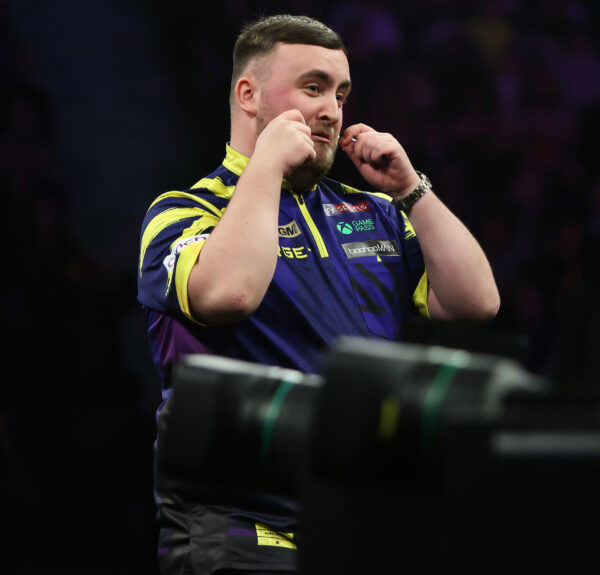 Flawless Gerwyn Price Masters Manchester to move to second in the Premier League Table 