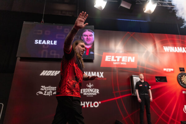 Michael Van Gerwen struggles on a drama-filled day two at the International Darts Open