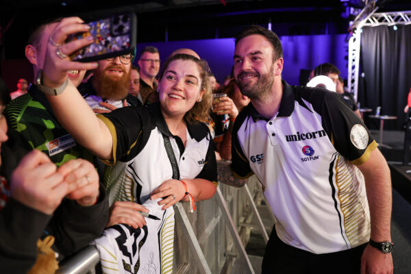 Ross Smith storms to Players Championship 20 title Ross Smith storms to Players Championship 20 title