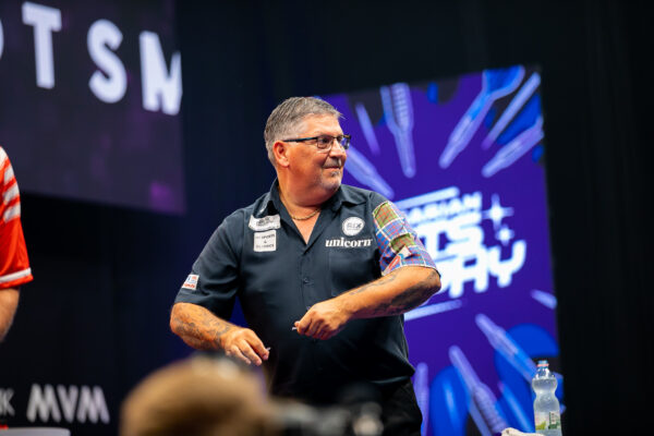 Dirk Van Duijvenbode ends Humphries hoodoo as Anderson shines in Budapest